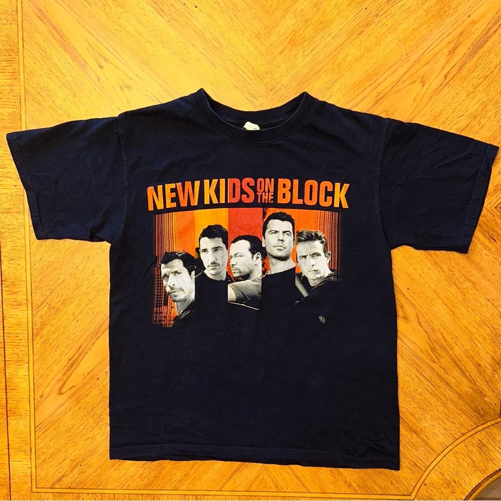 2008 NKOTB New Kids On The Block Tour Tshirt SZ Medium Y2K Boy Band